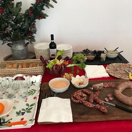 Casale Vicino Al Golf Nazionale Acomodação com café da manhã Monterosi Exterior foto