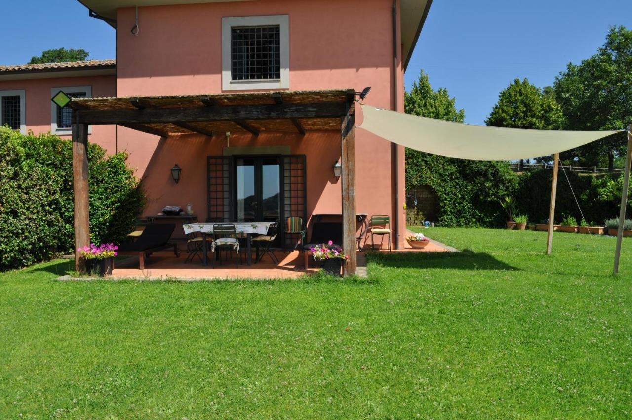 Casale Vicino Al Golf Nazionale Acomodação com café da manhã Monterosi Exterior foto